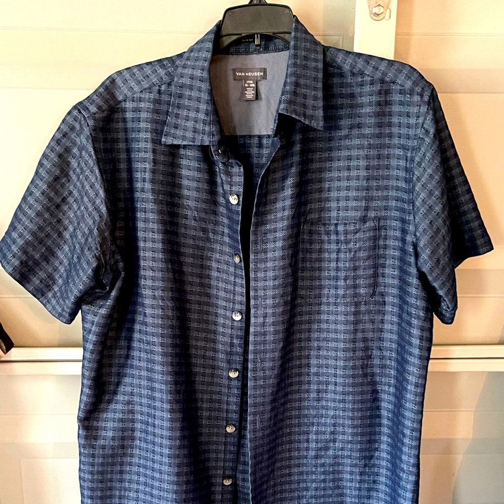 Van Heusen Men's 16-16 1/2 Plaid Short Sleeve Button Front Shirt Blue Large